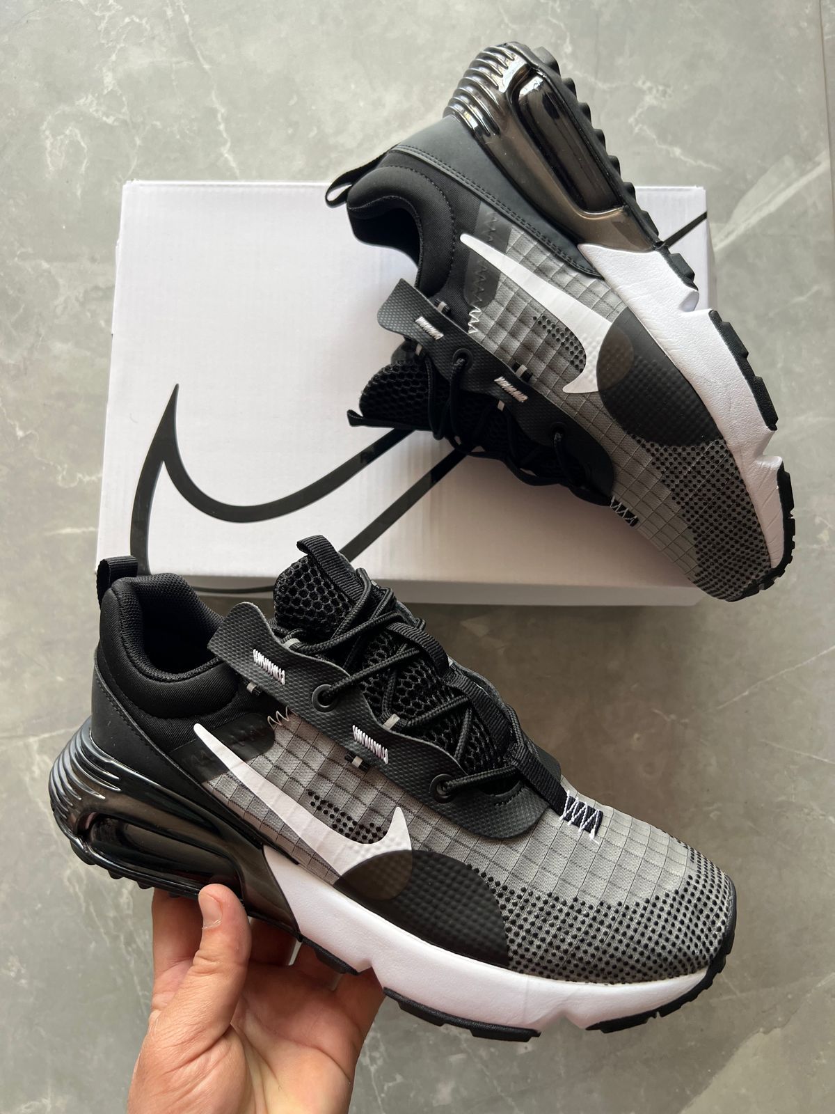 2023 Latest Launched Sneaker 4 Colors