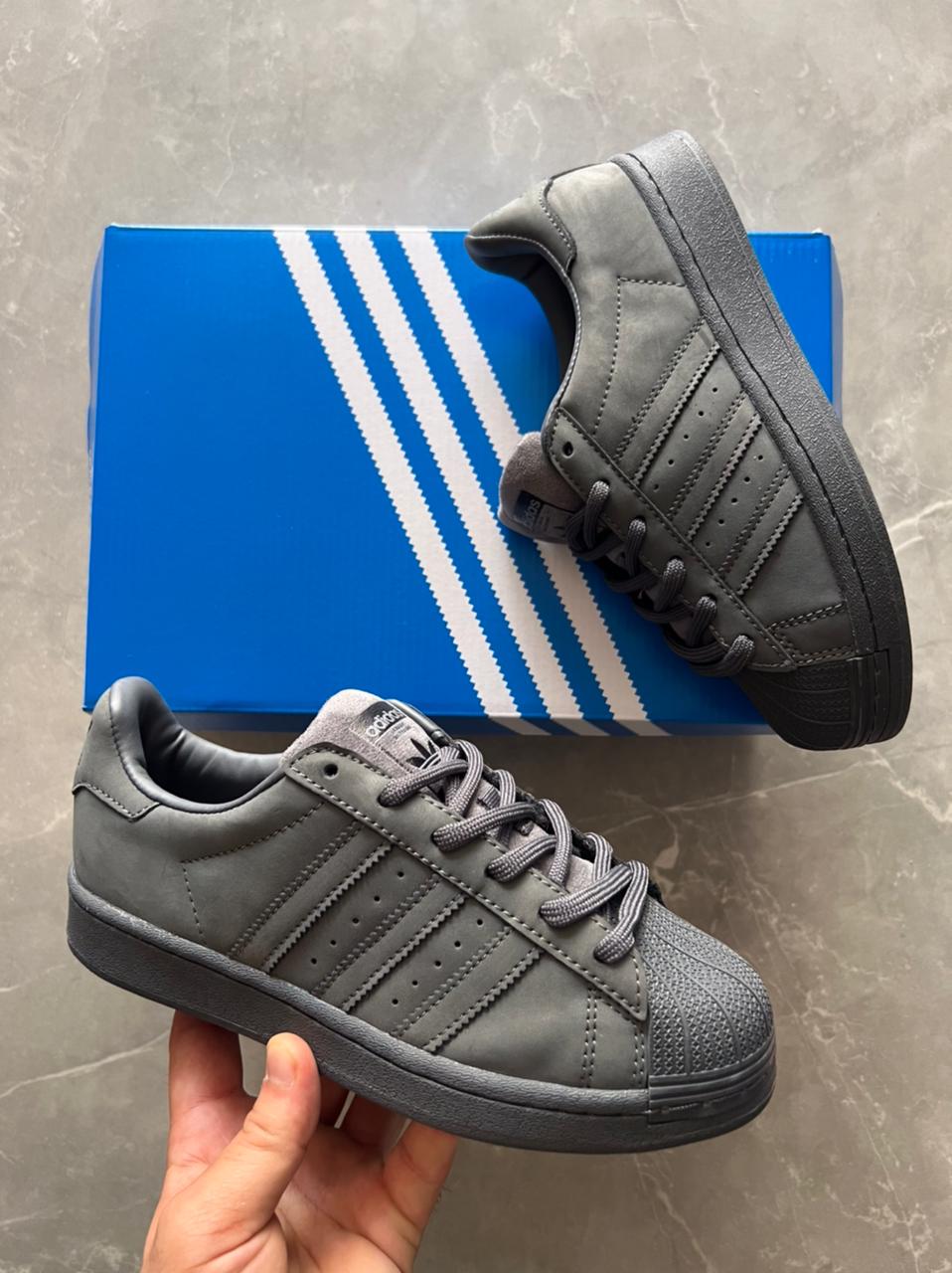 Superstar Core Grey Girls Sneakers