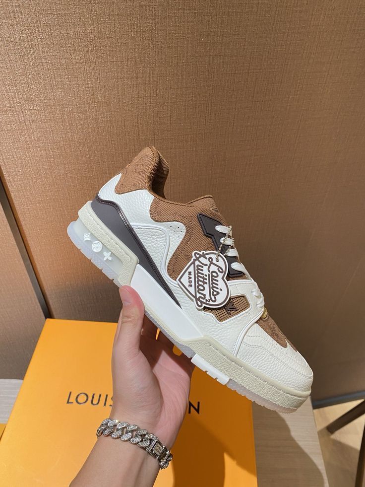 Paris Sneaker New In The House