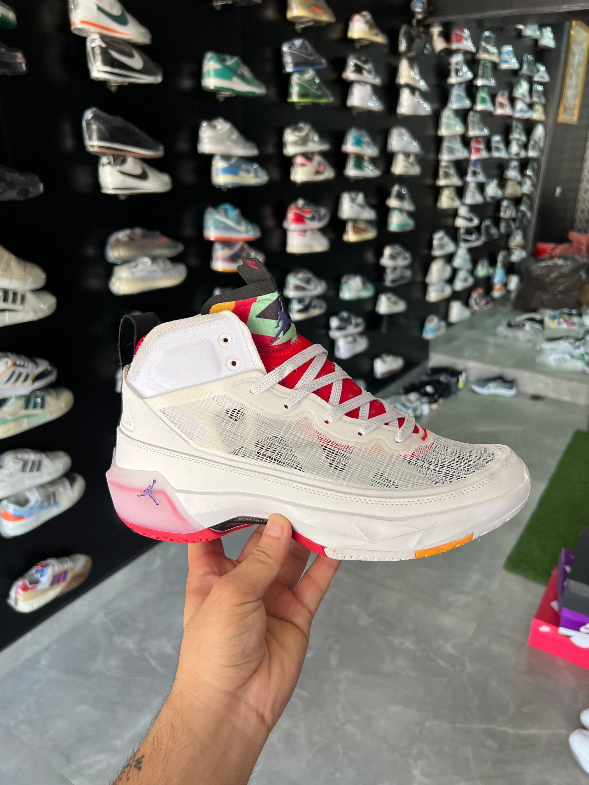 Retro 37 Sneakers In Stock 4 Colors