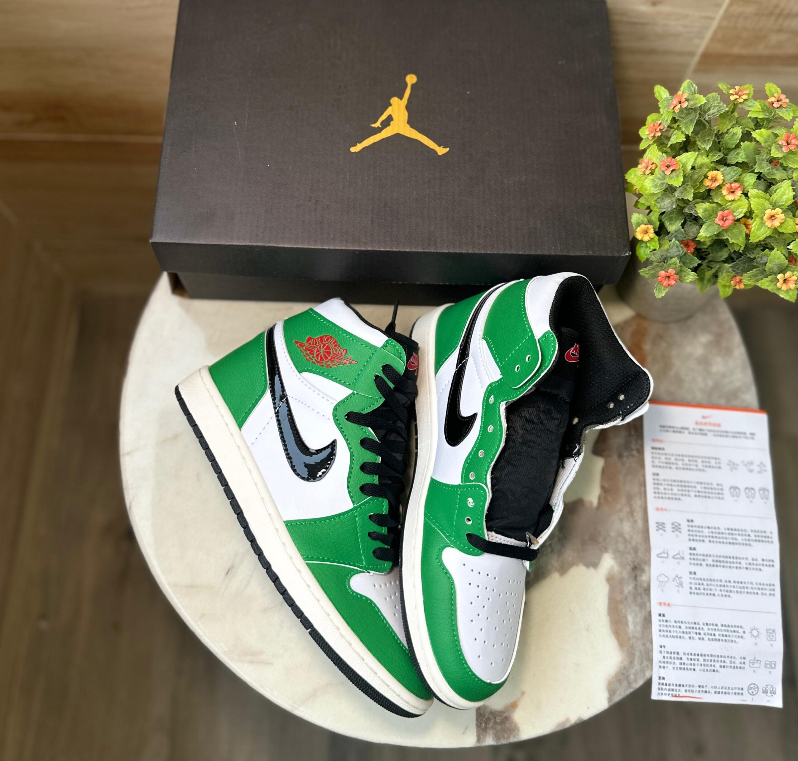 Retro 1 Lucky Green Sneakers For Boys