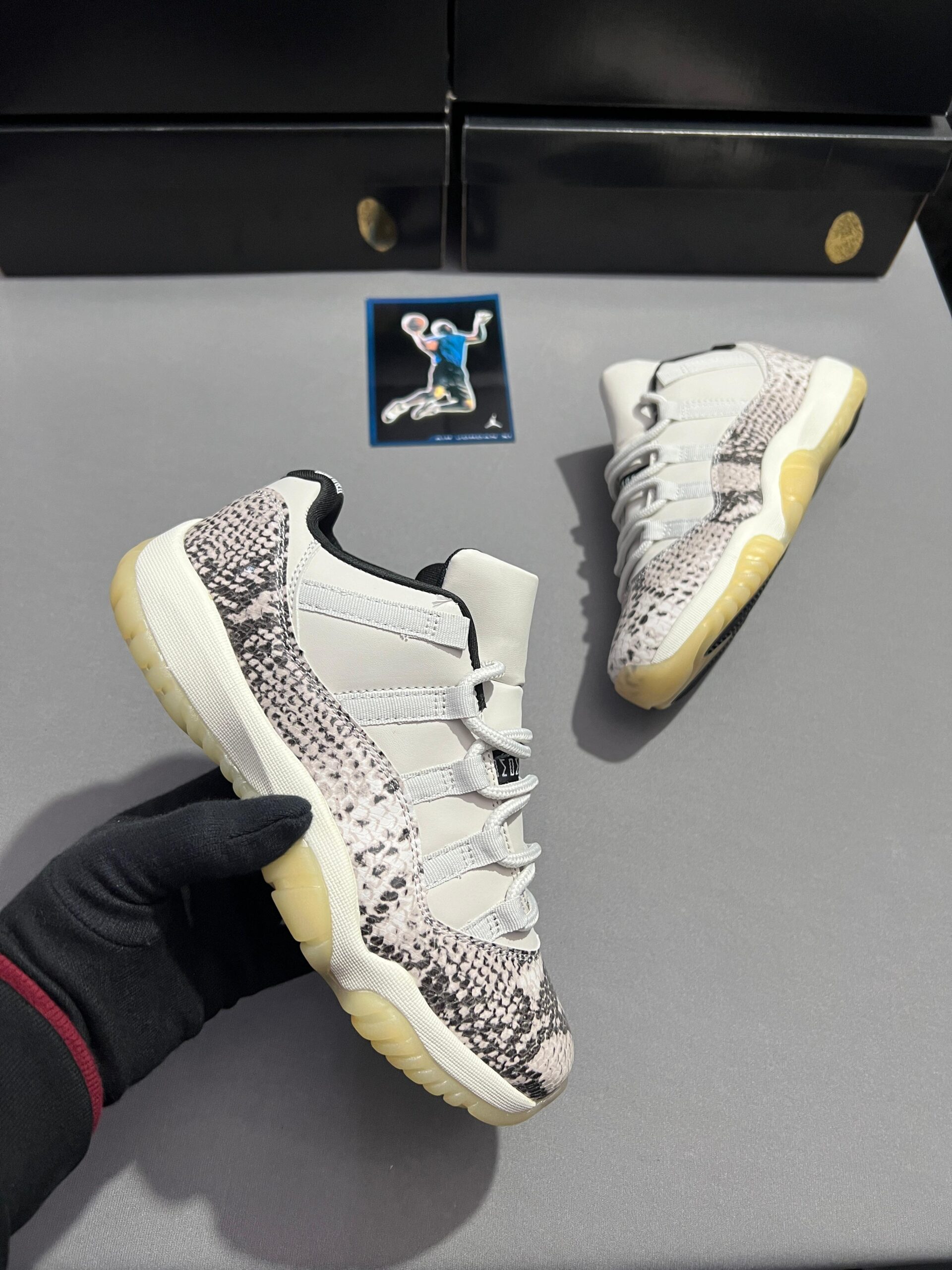 Snake Light Bone Shoes For Boys Imported