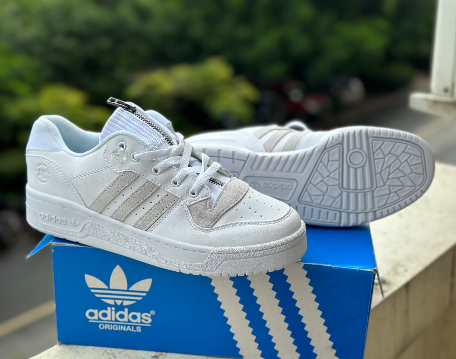 Rivalry Zippy Sneakers - White Color For Boys