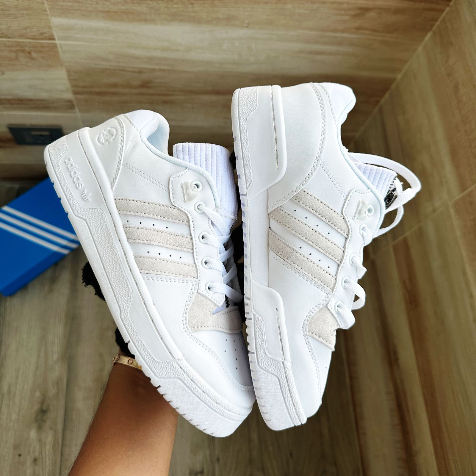 Rivalry Zippy Sneakers - White Color For Boys