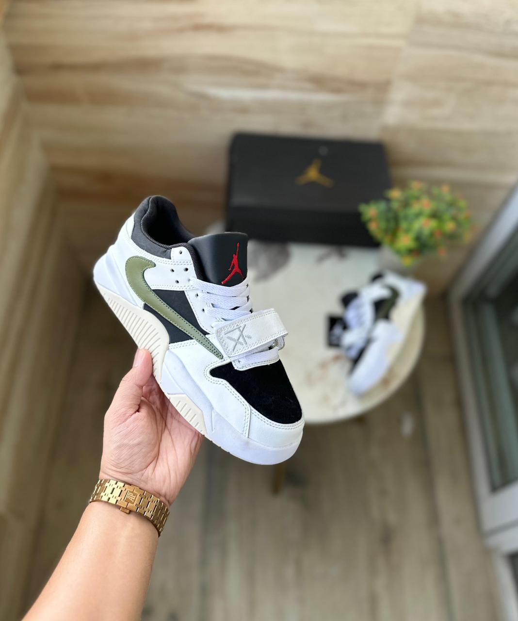 Travis Cut The Check Noire Sneakers For Boys