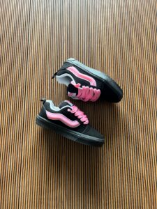 Off The Wall Sneakers For Girls (2)
