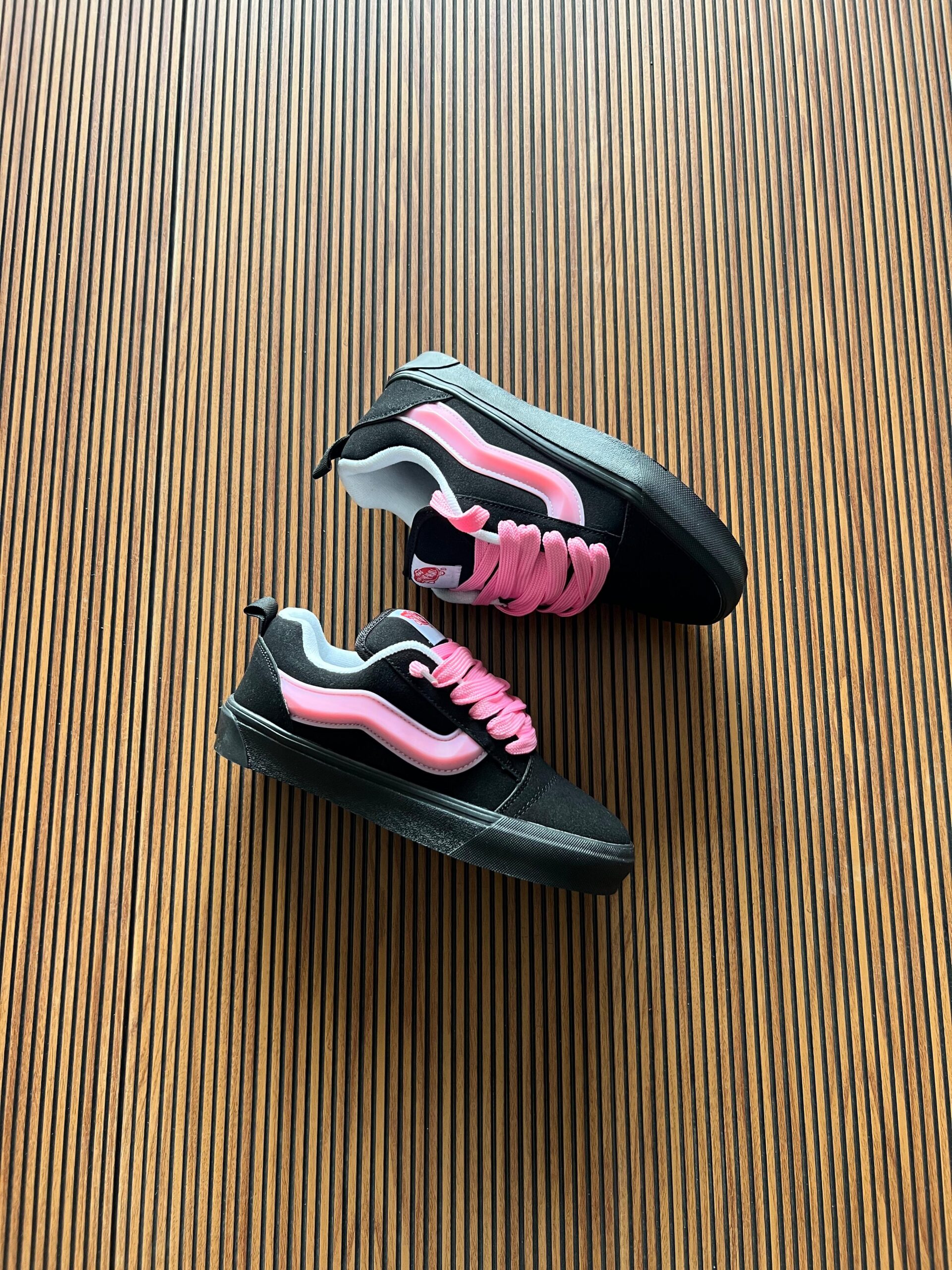 Off The Wall Sneakers For Girls (2)