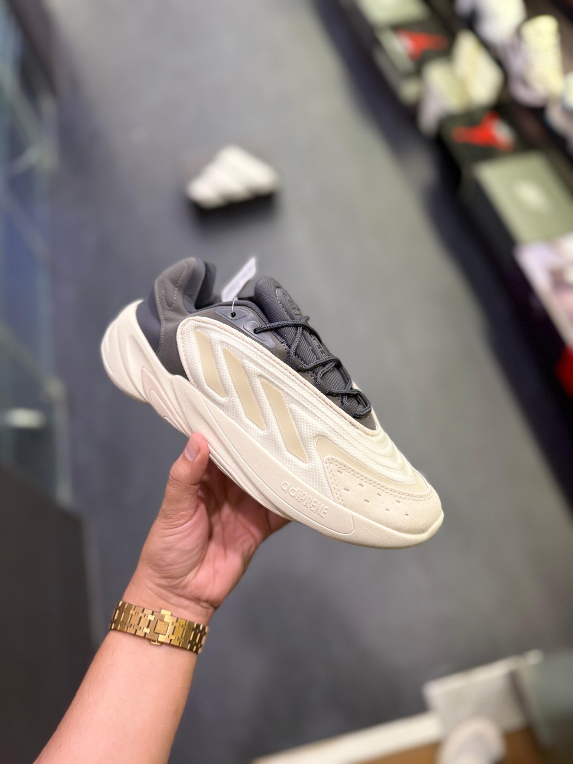 Ozelia Off White Black Sneakers On Sale (4)