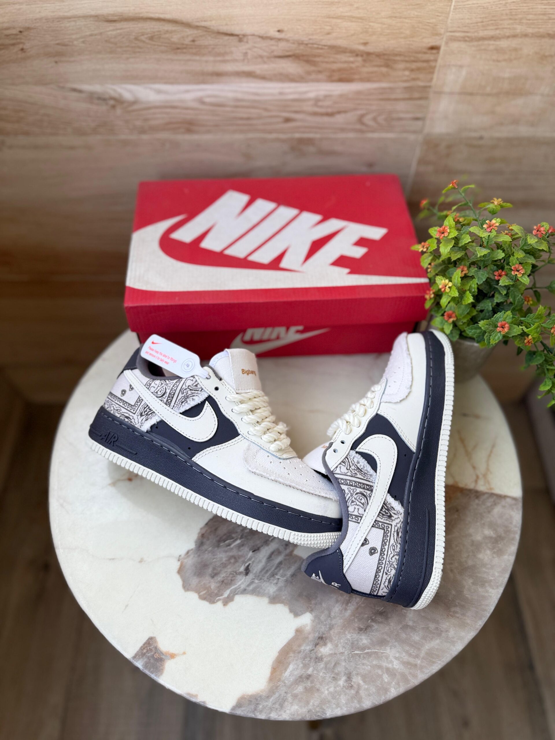Big Bang White Grey Sneakers For Boys (2)